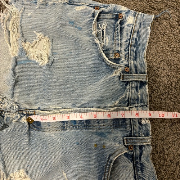 VINTAGE Levi’s Distressed Shredded Denim Shorts - Picture 12 of 12
